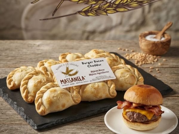 Burger Bacon Cheddar – Empanadas de Cóctel Massanela