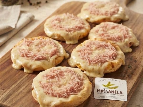 Pizzeta Queso Jamón – Pizzetas Massanela