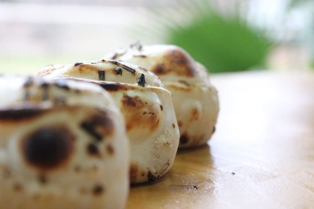 Empanadas de cóctel doradas al horno