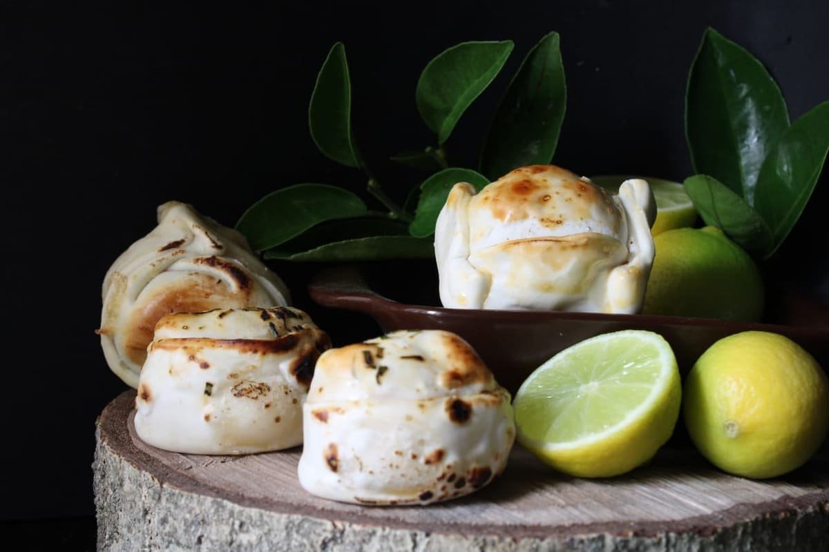 Empanadas de cóctel Massanela recién horneadas